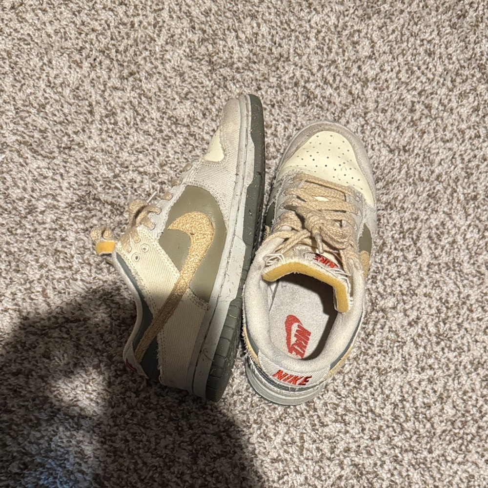Nike Low-Top Sneakers in Cream, Olive & Tan